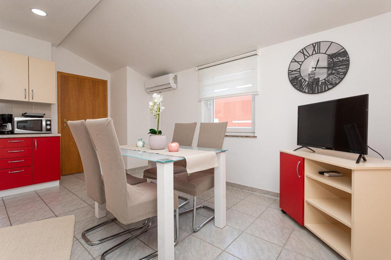 Apartments La Natalli Baška Εξωτερικό φωτογραφία