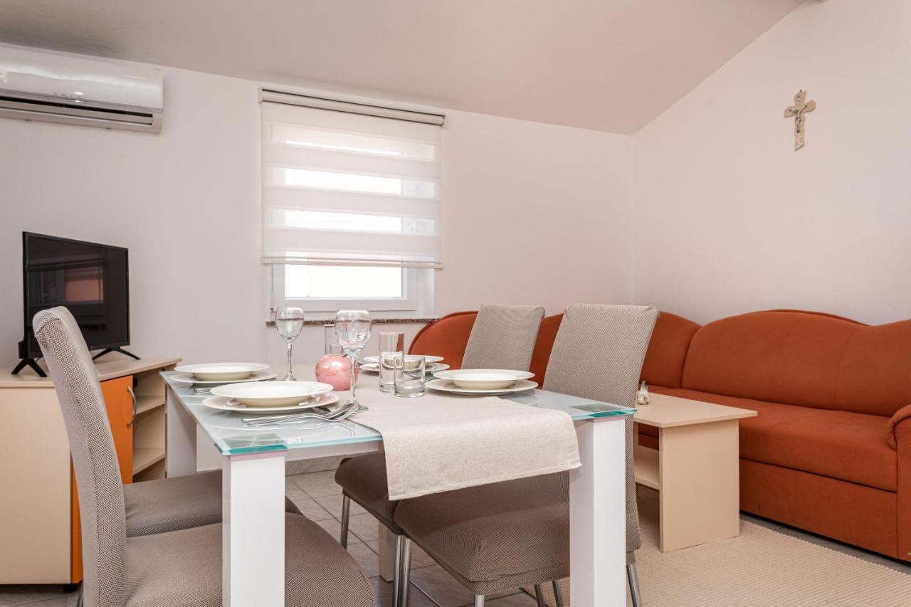 Apartments La Natalli Baška Εξωτερικό φωτογραφία