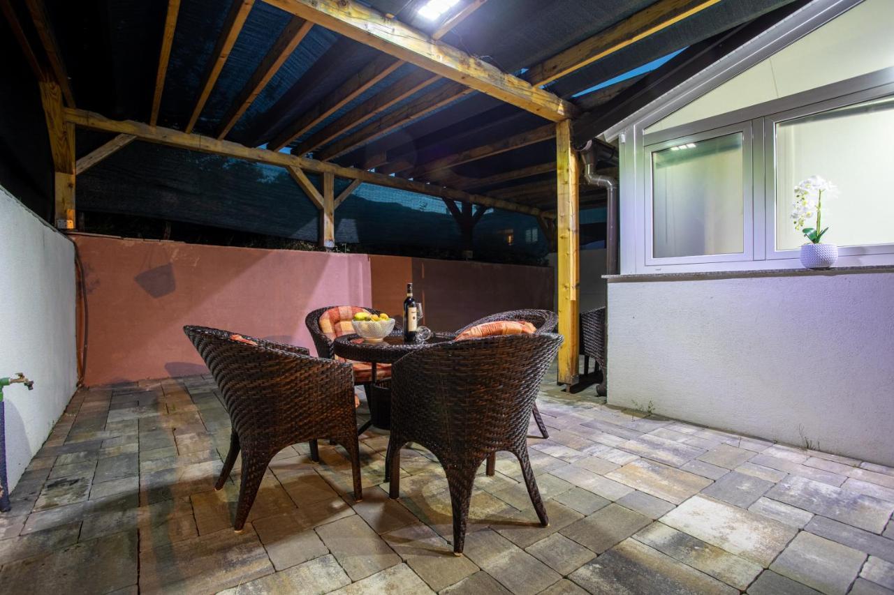 Apartments La Natalli Baška Εξωτερικό φωτογραφία